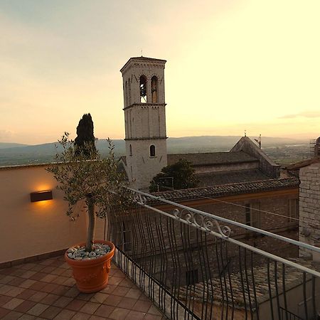 アッシジScappo In Umbria, La Casa Di Eudeアパートメント エクステリア 写真