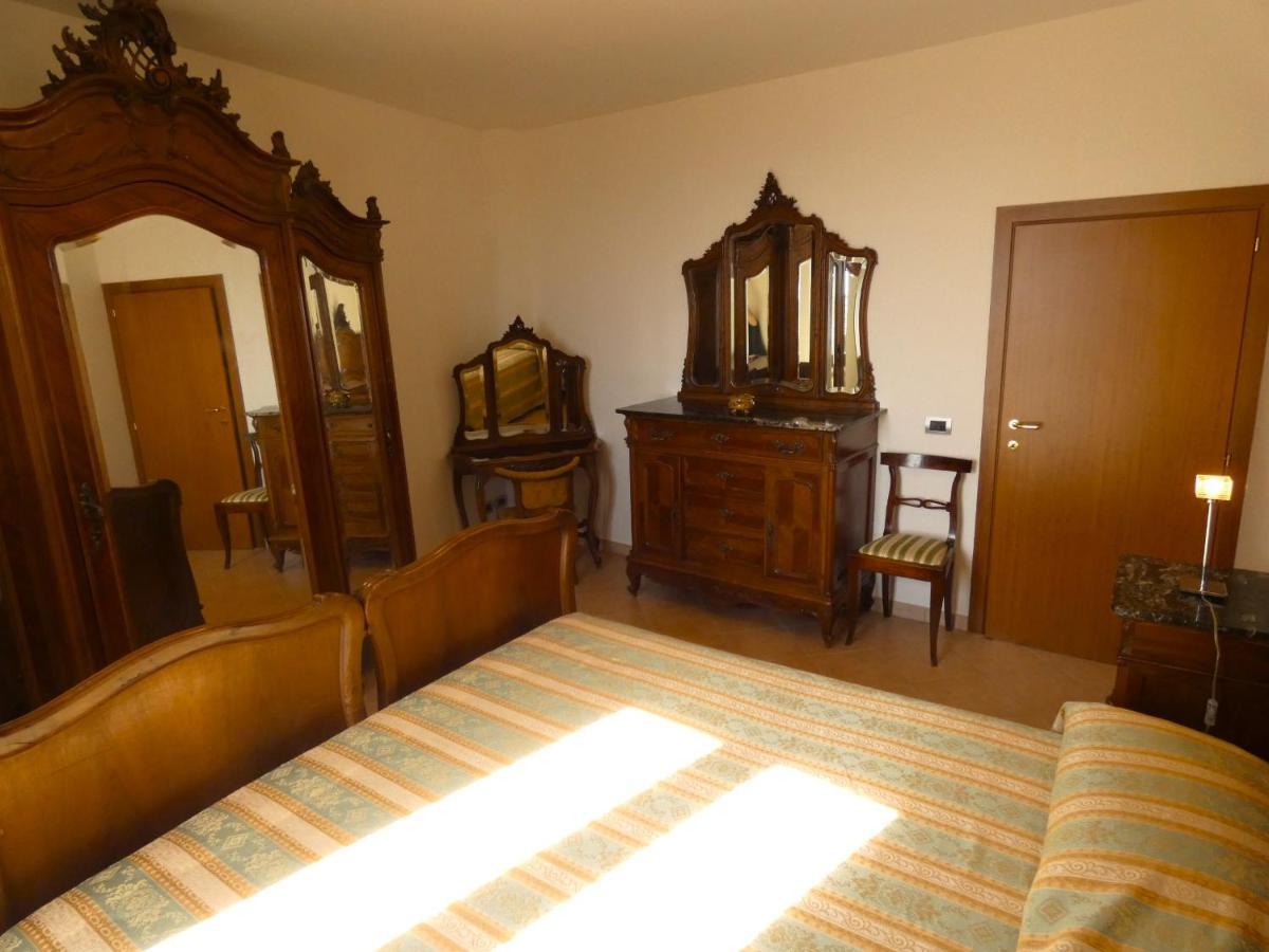 アッシジScappo In Umbria, La Casa Di Eudeアパートメント エクステリア 写真