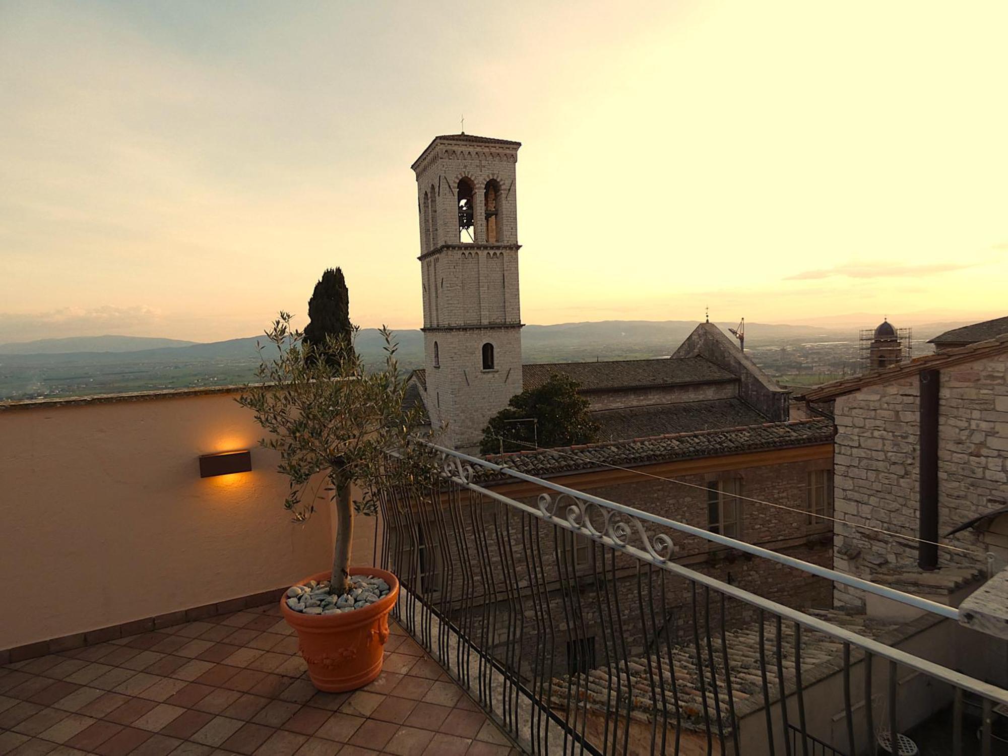 アッシジScappo In Umbria, La Casa Di Eudeアパートメント エクステリア 写真